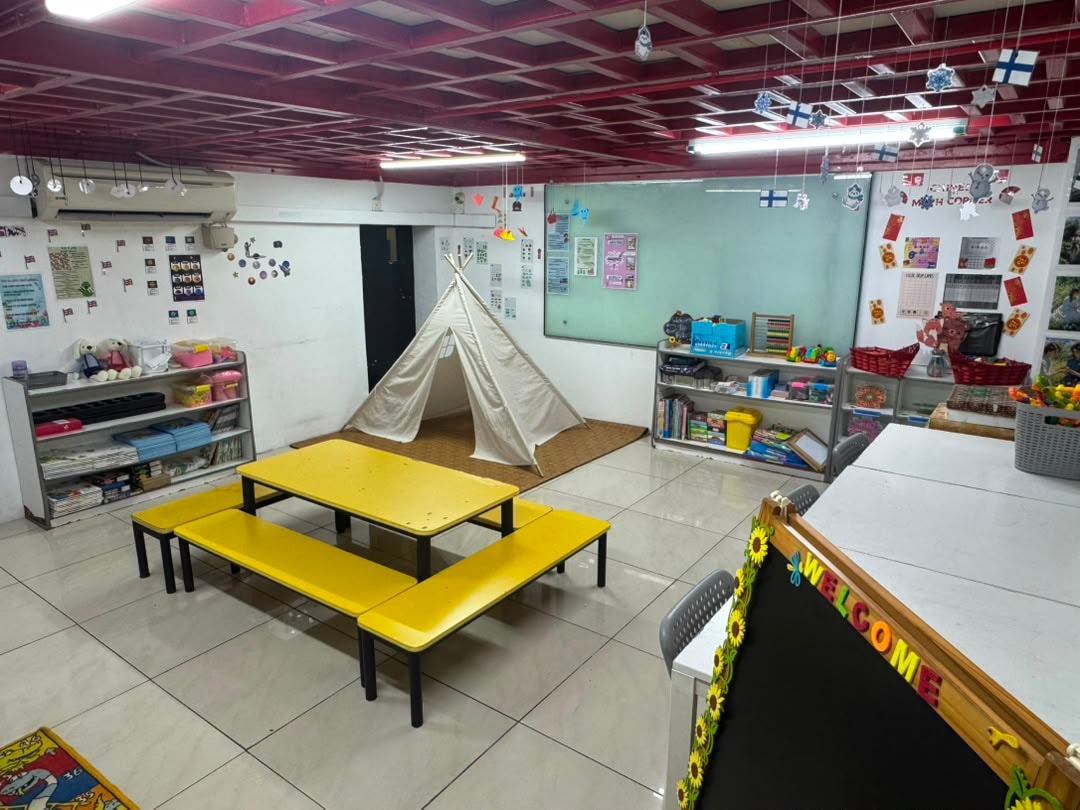 Bright, welcoming preschool classroom at LEO